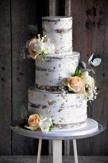 Semi Naked Cake