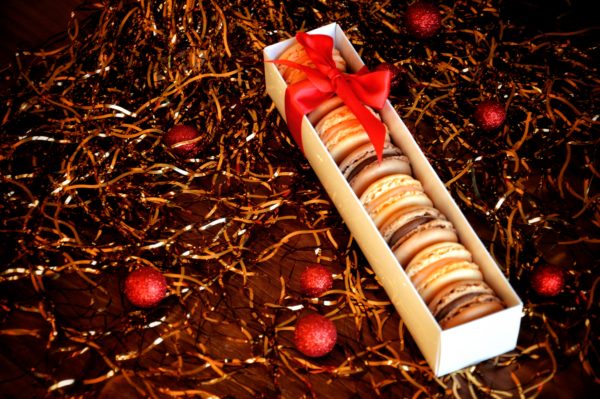 Coffret 8 Macarons - Edition Limitée des Fêtes de fin d'Année - MOGADOR – Image 3