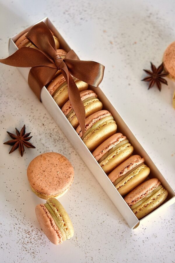 Coffret 9 Macarons - Edition Limitée des Fêtes de fin d'Année - DOUCEUR